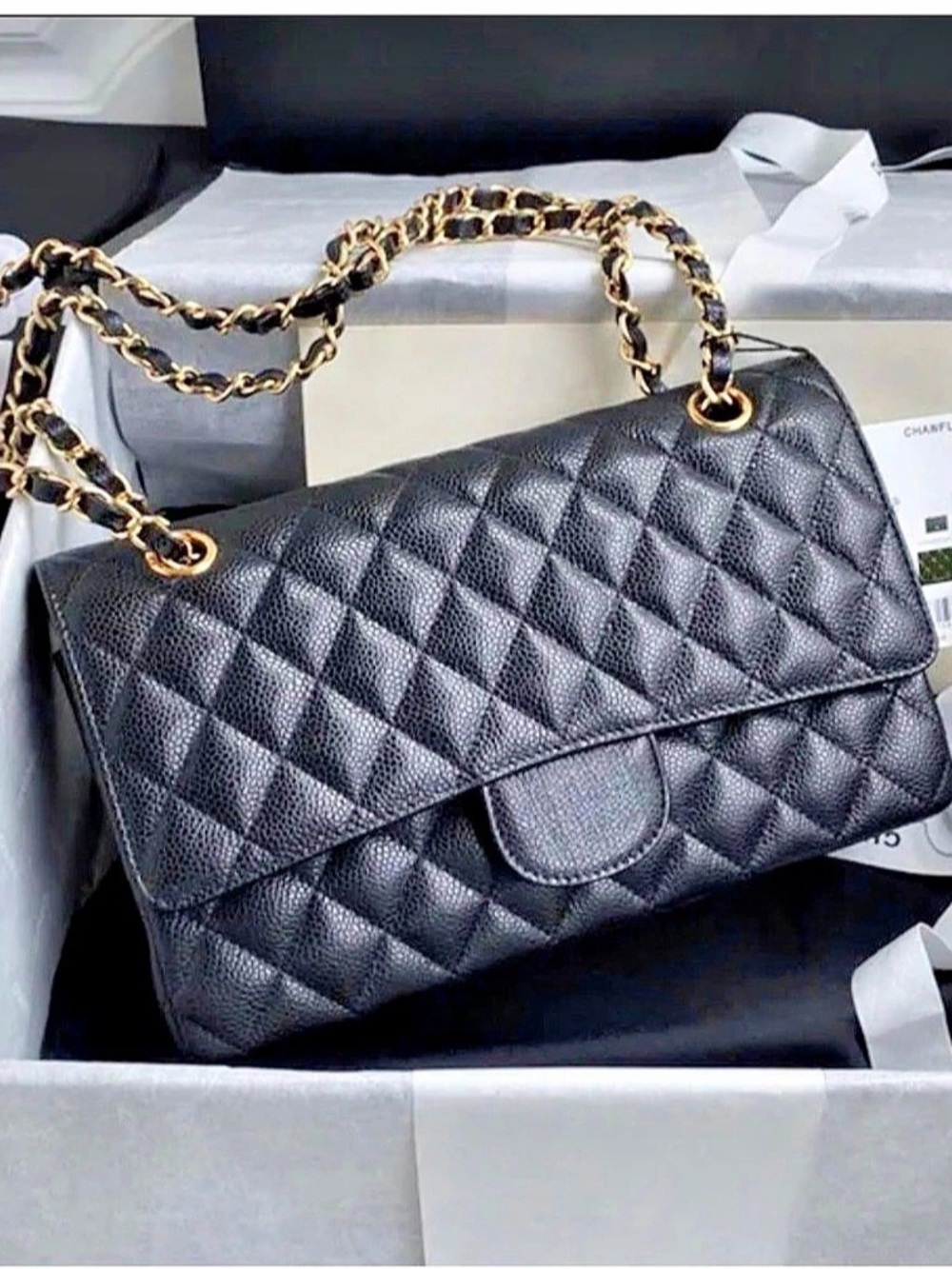 Chanel Medium Classic Double Flap Bag Shoulder Bag in Black